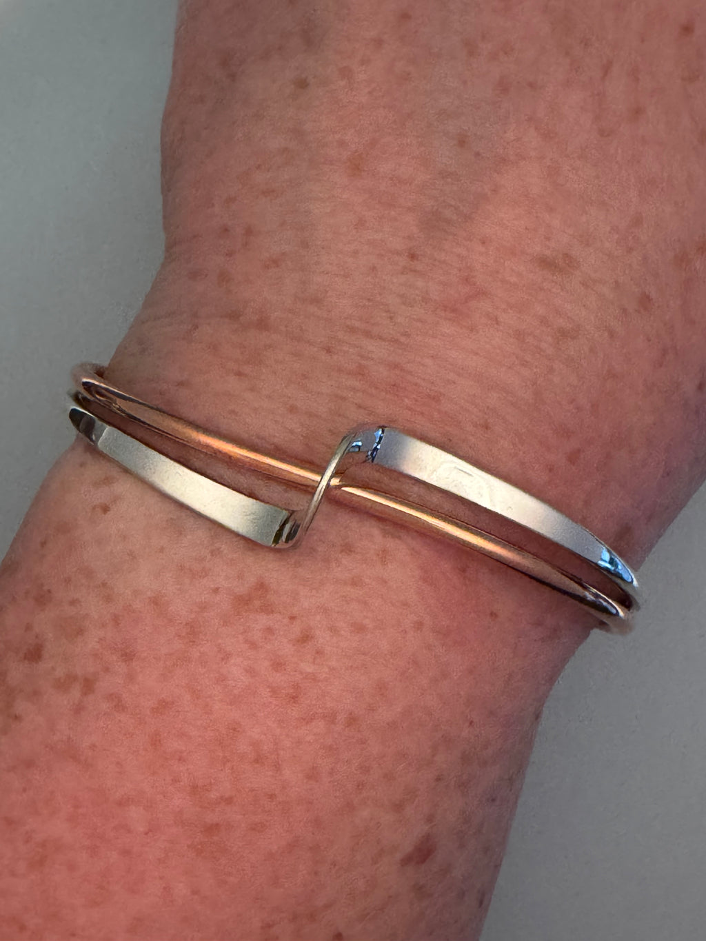 Cuff bangle in copper and silver